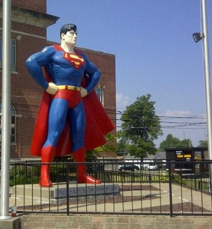 superman-statue.jpg
