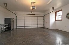 Garage2.JPG Garage2.JPG