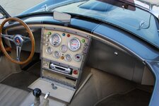 7_Cockpit.jpg