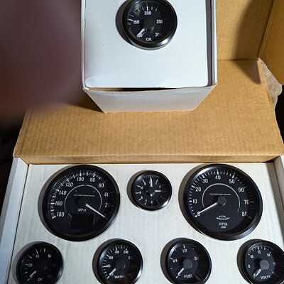 Black Gauges.jpg